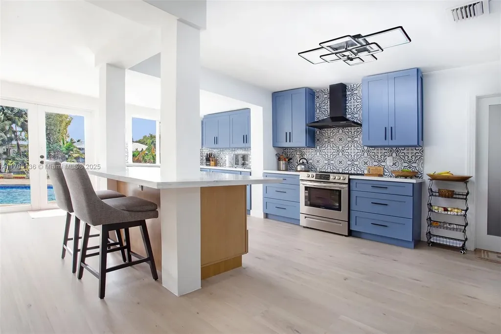 808 Mission Hill Road Boynton Beach FL 33435