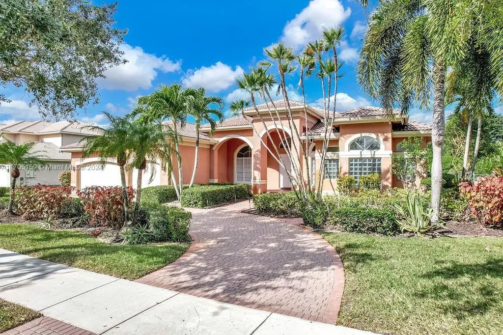 11001 Pine Lodge Trail Davie FL 33328