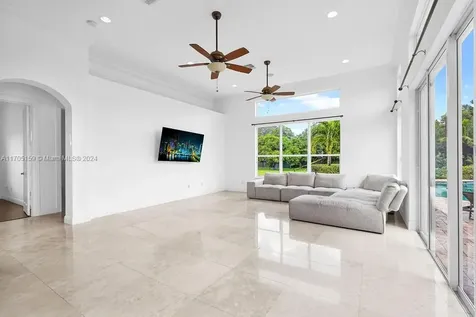 11001 Pine Lodge Trail Davie FL 33328
