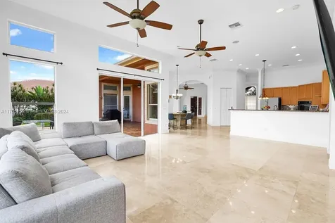 11001 Pine Lodge Trail Davie FL 33328