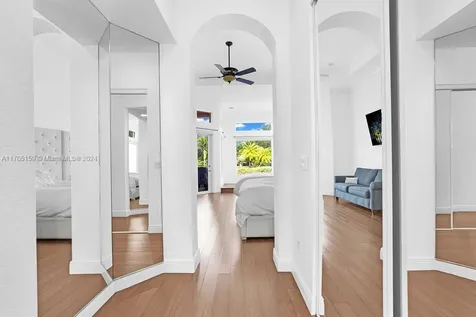 11001 Pine Lodge Trail Davie FL 33328