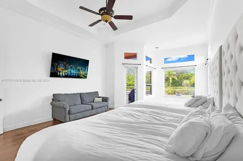 11001 Pine Lodge Trail Davie FL 33328