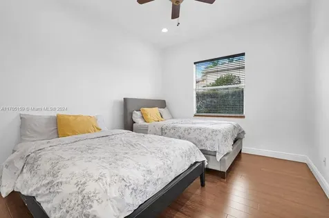 11001 Pine Lodge Trail Davie FL 33328