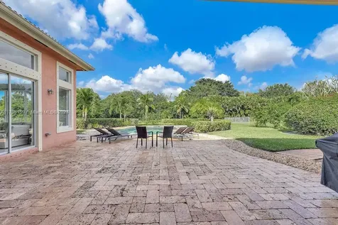 11001 Pine Lodge Trail Davie FL 33328