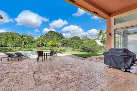 11001 Pine Lodge Trail Davie FL 33328