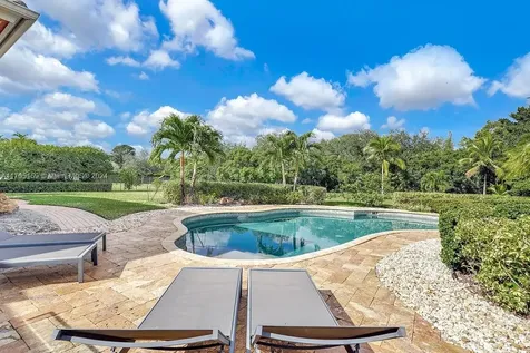 11001 Pine Lodge Trail Davie FL 33328