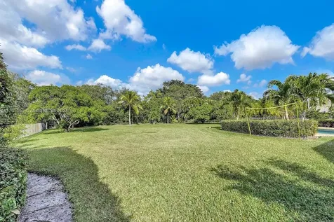 11001 Pine Lodge Trail Davie FL 33328