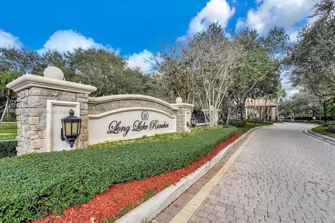 11001 Pine Lodge Trail Davie FL 33328