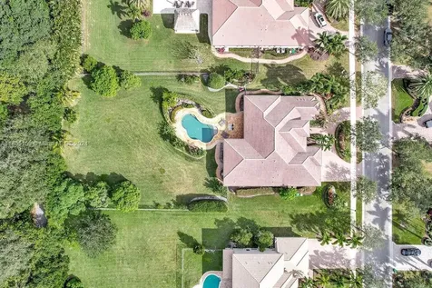 11001 Pine Lodge Trail Davie FL 33328