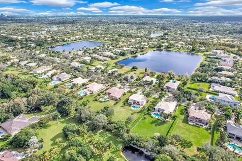 11001 Pine Lodge Trail Davie FL 33328