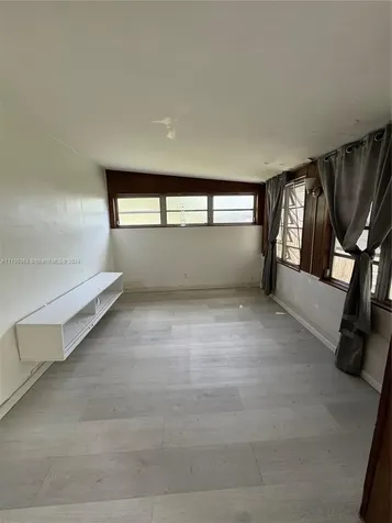 161 NW 156th Street Miami FL 33169