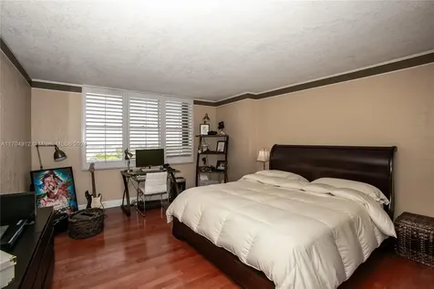 1800 NE 114th Street Miami FL 33181