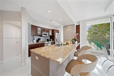 19900 E Country Club Drive Aventura FL 33180