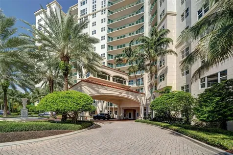 19900 E Country Club Drive Aventura FL 33180