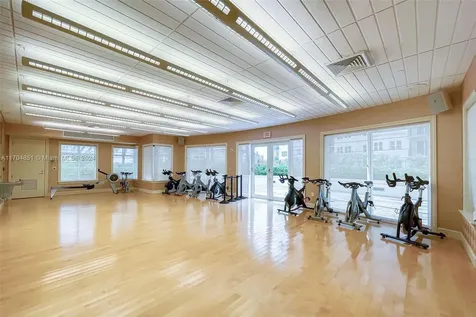 19900 E Country Club Drive Aventura FL 33180