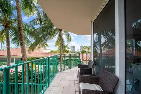 19900 E Country Club Drive Aventura FL 33180