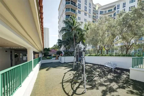19900 E Country Club Drive Aventura FL 33180