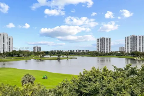 19900 E Country Club Drive Aventura FL 33180