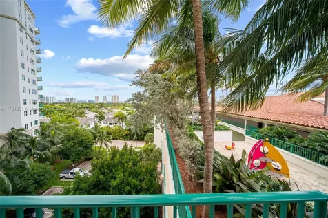 19900 E Country Club Drive Aventura FL 33180