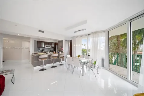19900 E Country Club Drive Aventura FL 33180
