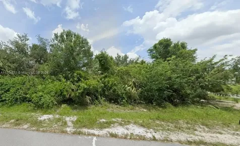 6008/6010 Lacota Avenue Fort Myers FL 33905
