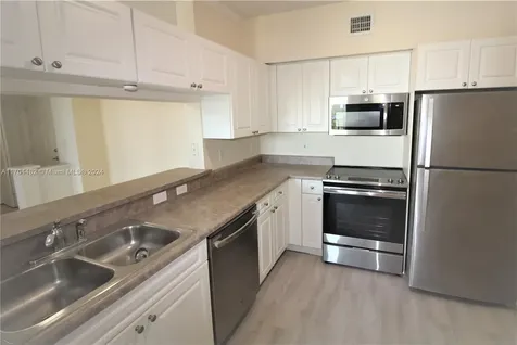 17150 N Bay Road Sunny Isles Beach FL 33160