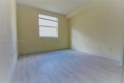17150 N Bay Road Sunny Isles Beach FL 33160