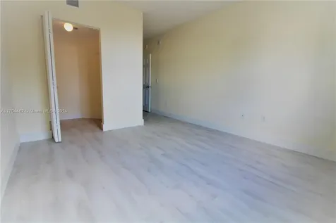 17150 N Bay Road Sunny Isles Beach FL 33160