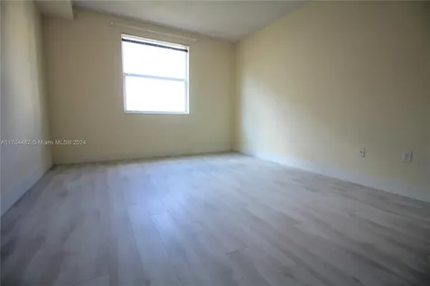 17150 N Bay Road Sunny Isles Beach FL 33160