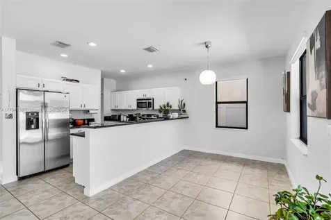 8871 W 34th Court Hialeah FL 33018