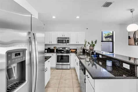 8871 W 34th Court Hialeah FL 33018