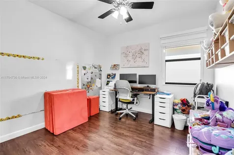 8871 W 34th Court Hialeah FL 33018