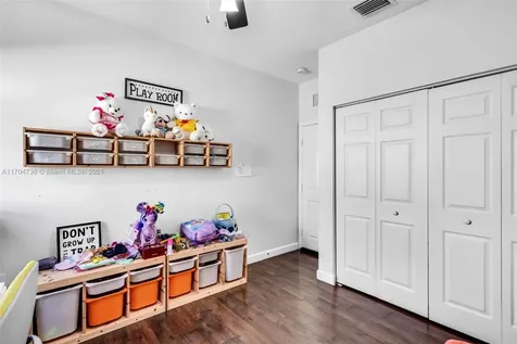 8871 W 34th Court Hialeah FL 33018