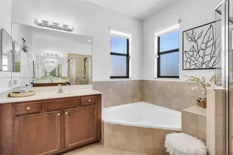 8871 W 34th Court Hialeah FL 33018