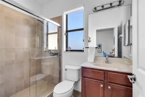 8871 W 34th Court Hialeah FL 33018