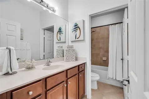 8871 W 34th Court Hialeah FL 33018