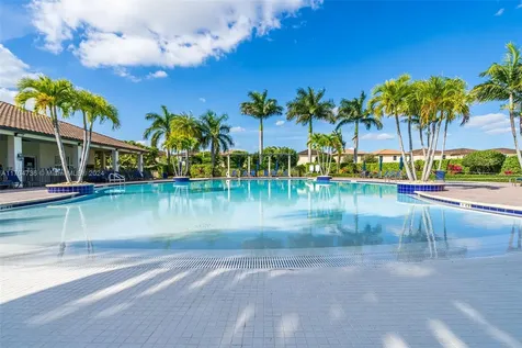 8871 W 34th Court Hialeah FL 33018
