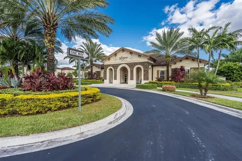8871 W 34th Court Hialeah FL 33018