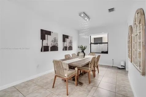 8871 W 34th Court Hialeah FL 33018