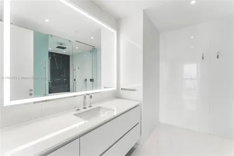 300 Biscayne Boulevard Way Miami FL 33131