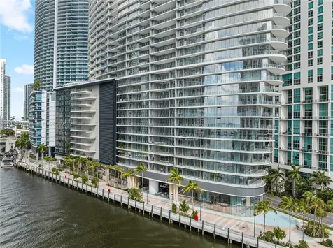 300 Biscayne Boulevard Way Miami FL 33131