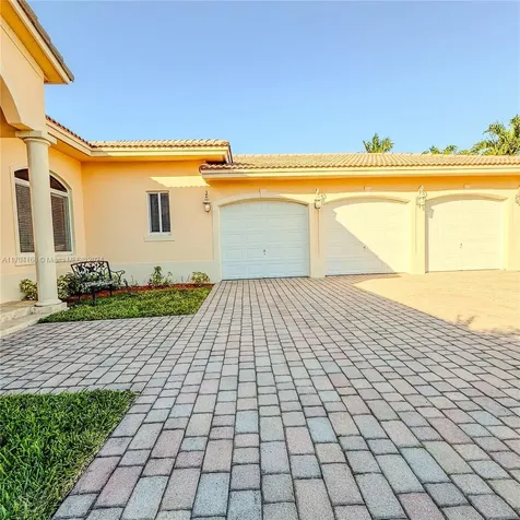 2720 SW 128th Avenue Miami FL 33175