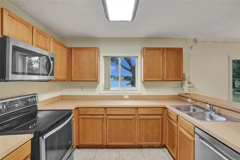2143 SW 104th Avenue Miramar FL 33025