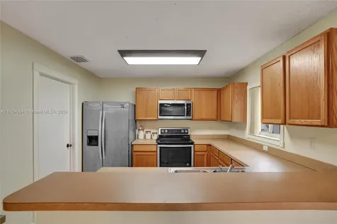 2143 SW 104th Avenue Miramar FL 33025