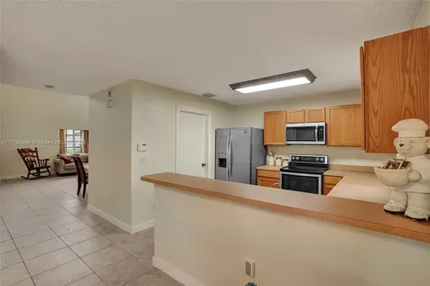 2143 SW 104th Avenue Miramar FL 33025