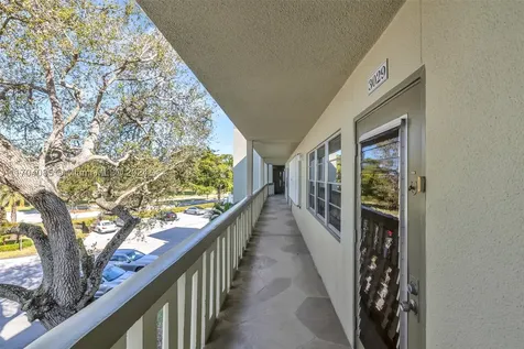 3029 Berkshire B Deerfield Beach FL 33442