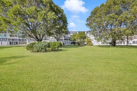 3029 Berkshire B Deerfield Beach FL 33442