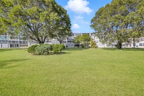 3029 Berkshire B Deerfield Beach FL 33442