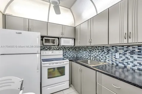 3029 Berkshire B Deerfield Beach FL 33442