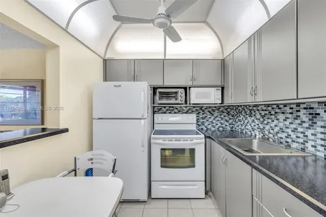 3029 Berkshire B Deerfield Beach FL 33442